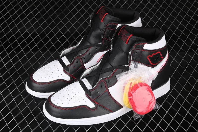 All categories Air Jordan Jordan series basketball shoes Air Jordan 1 High cost-effective version Air Jordan 1 "Dynamic Yellow" AJ1 black and white contrast stitching hook basketball shoes CD6579-071